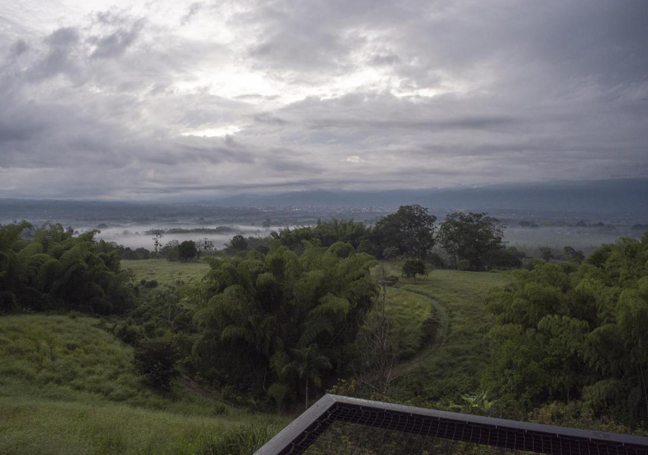 Panorama Pueblo Tapao Villa Armenia  Ngoại thất bức ảnh